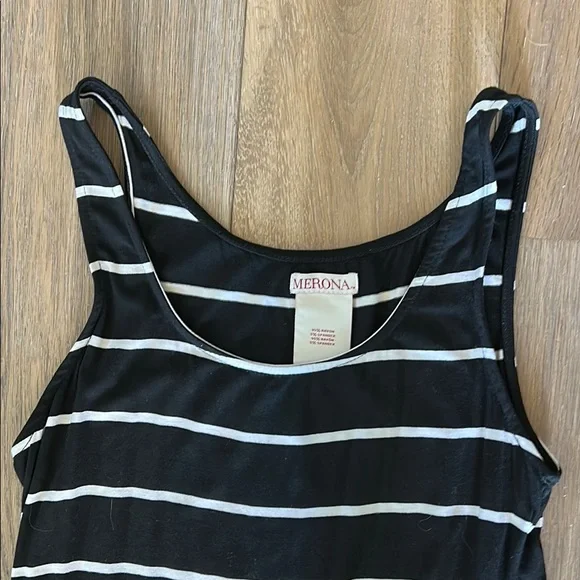 Like new Striped Black and White Maxi Dress Sz M - Picture 3 of 5